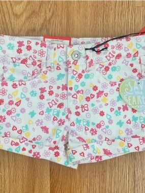Jordache Girls Floral Heart Butterfly Print Shorts Size 2T NWT Adjustable Waist
